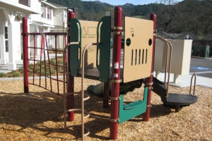 Palisades play structure